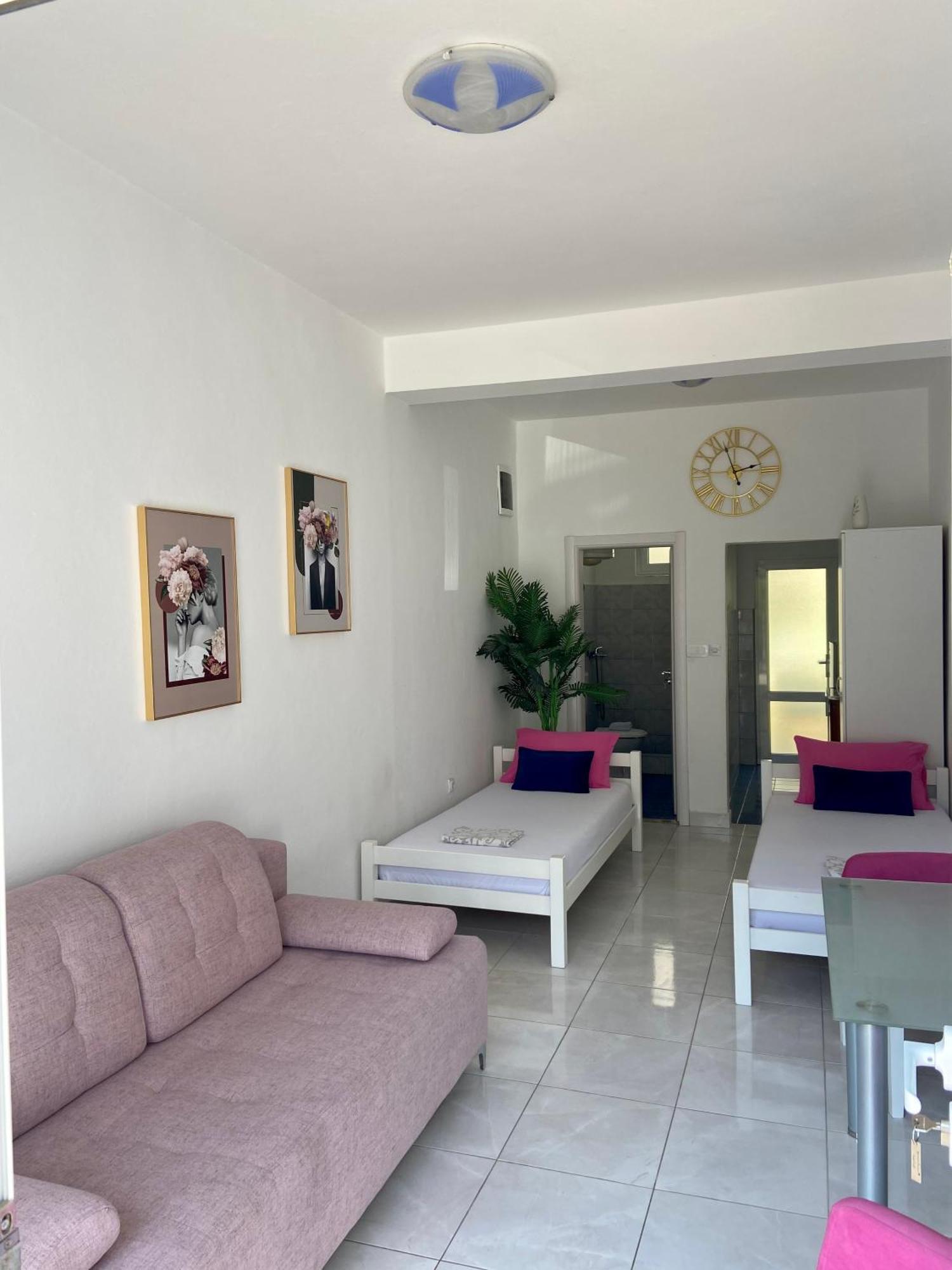 Banicevic Apartmani Ðenovići Exterior foto